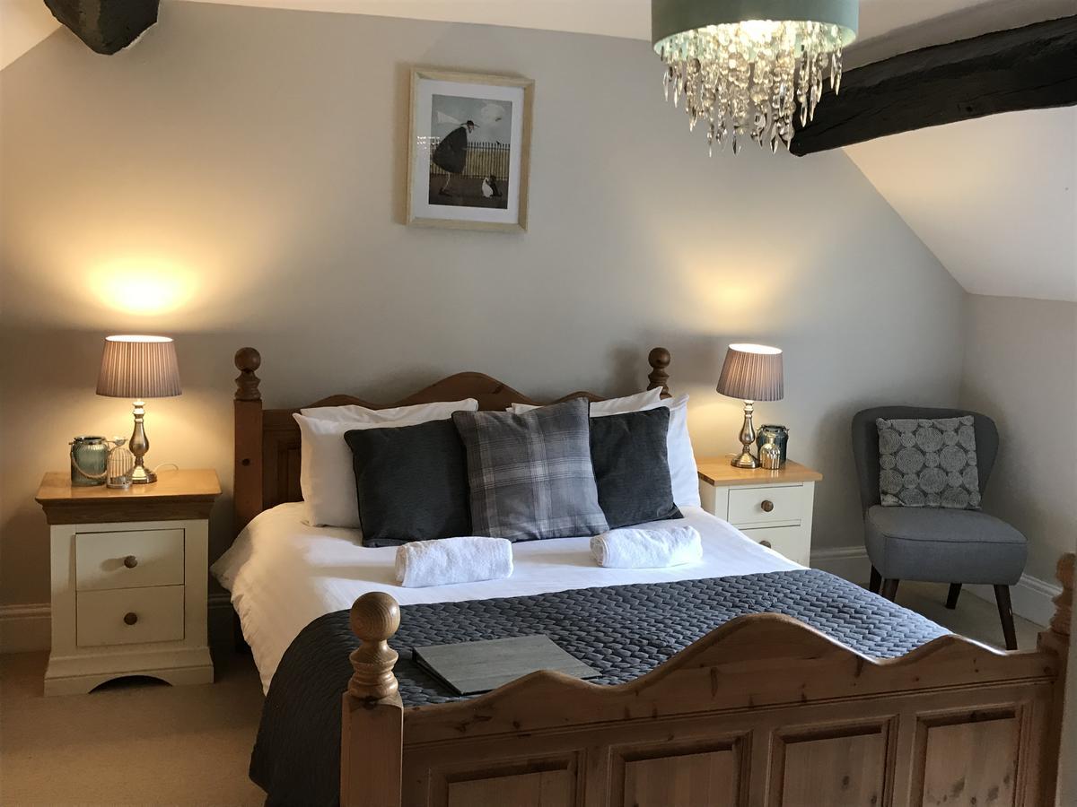 Gratton Grange Farm Bed & Breakfast Elton  Bagian luar foto