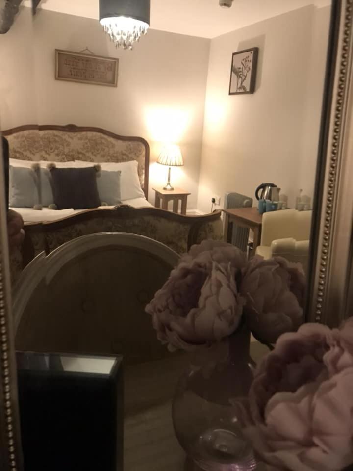 Gratton Grange Farm Bed & Breakfast Elton  Bagian luar foto