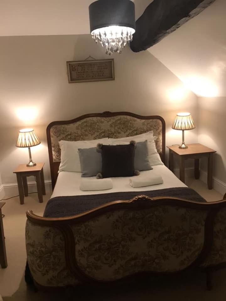 Gratton Grange Farm Bed & Breakfast Elton  Bagian luar foto